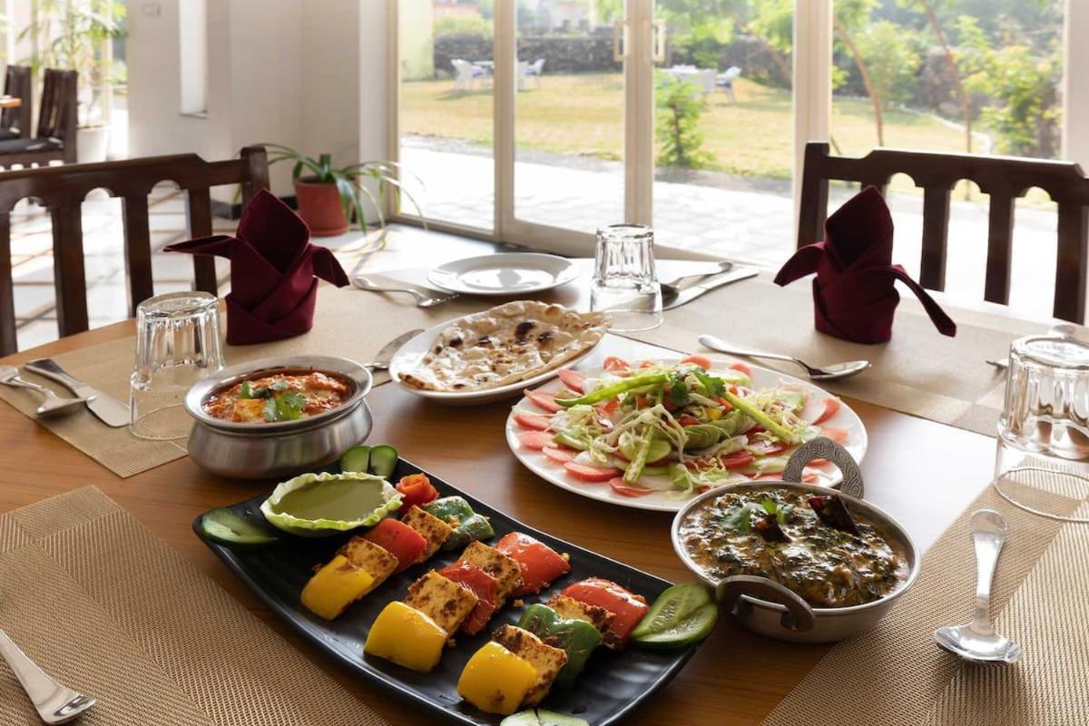 Jag Aravali Resort Udaipur By Naina Staycation - Best For Corporate Events - Family Parties - Mice Exteriör bild
