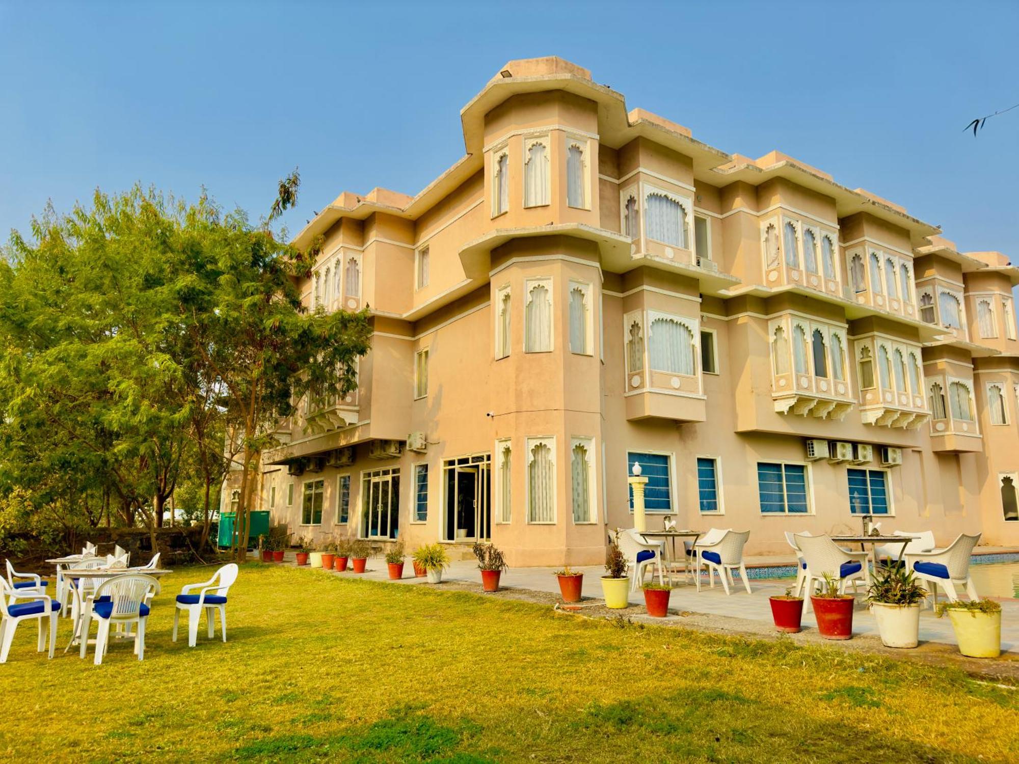 Jag Aravali Resort Udaipur By Naina Staycation - Best For Corporate Events - Family Parties - Mice Exteriör bild