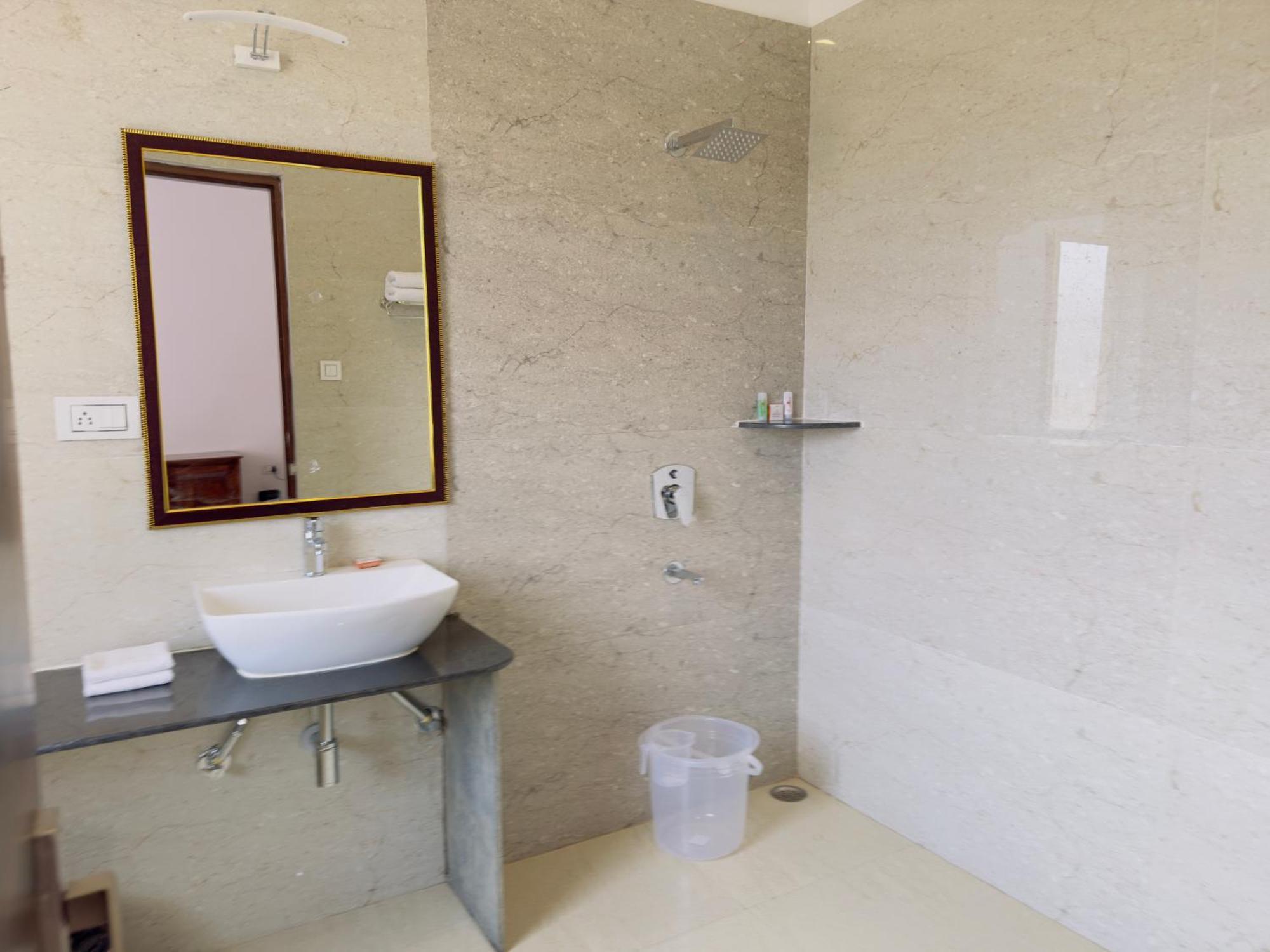 Jag Aravali Resort Udaipur By Naina Staycation - Best For Corporate Events - Family Parties - Mice Exteriör bild