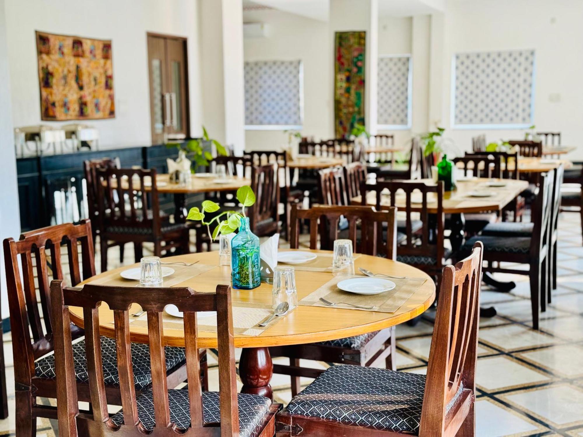 Jag Aravali Resort Udaipur By Naina Staycation - Best For Corporate Events - Family Parties - Mice Exteriör bild